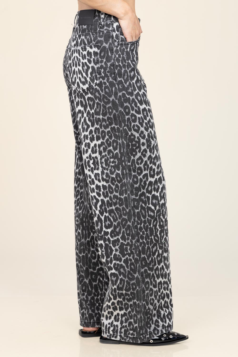 Co'couture Leo Leopard Wide-Leg Denim Trousers – Grey