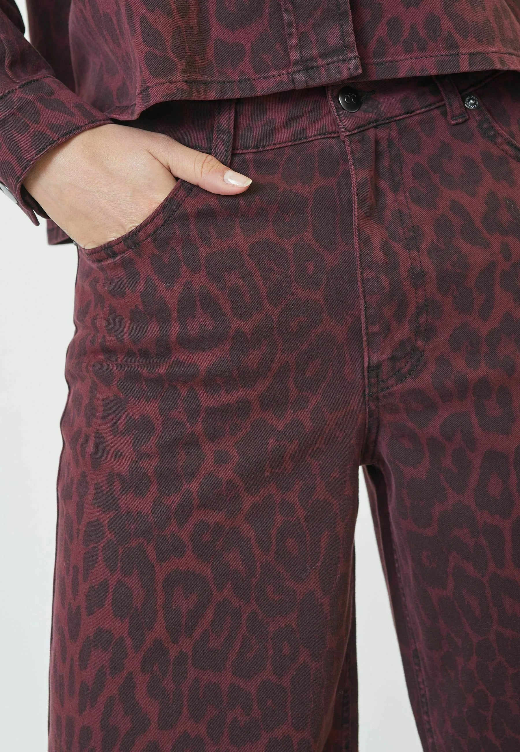 Co'couture Leocc Animal Print Wide-Leg Jeans – Black