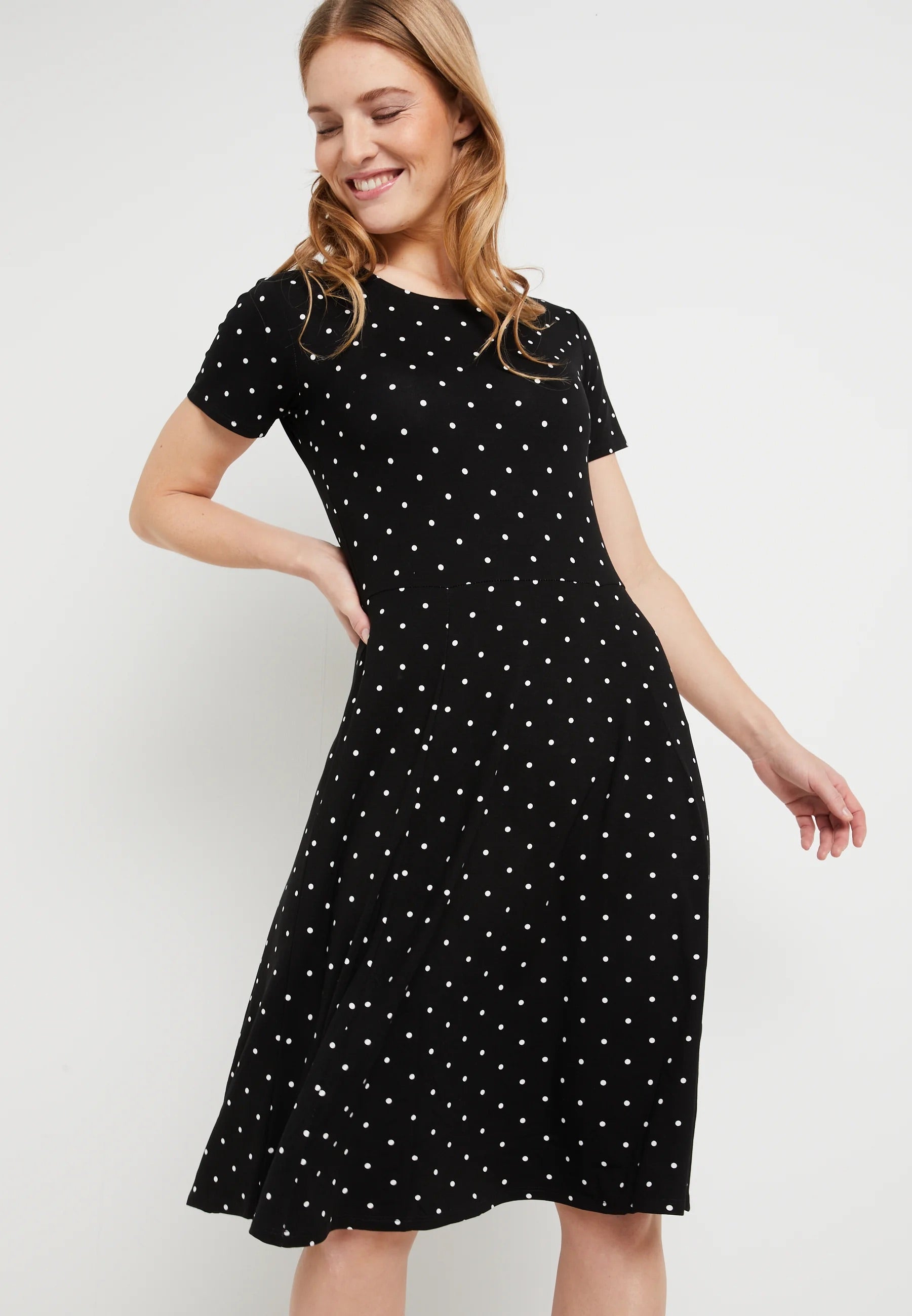 Kaffe Black White Polka Dot Jersey Dress – Round Neck Short Sleeves Tiered Skirt Midi | Women